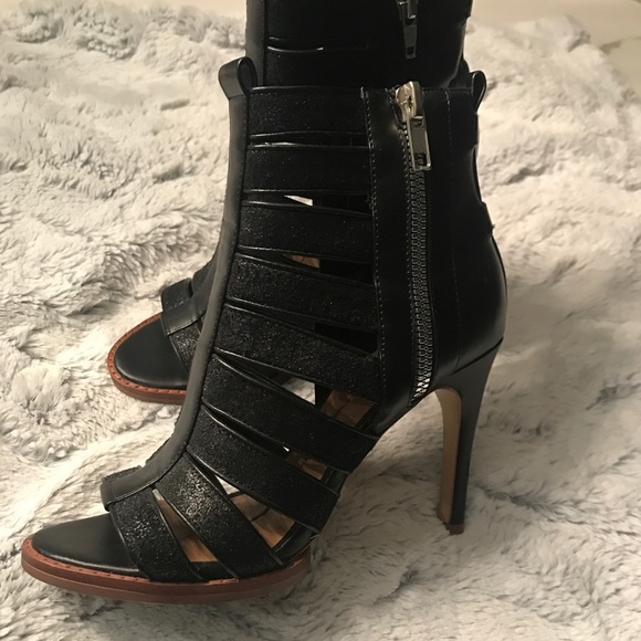 Dolce Vita shoes - Picture 1 of 4